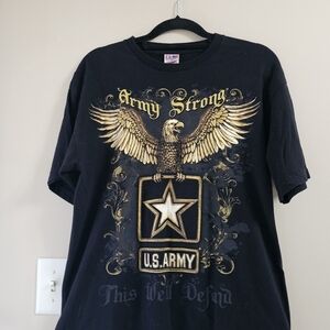 Bayside U.S. Army Strong Graphic Tee - Made in USA - Size Large Beautiful Tee